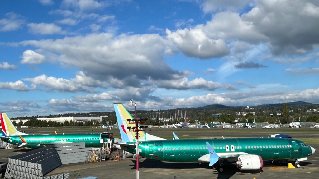 Trump sprænger Boeing Air Force One forsinkelser, men luftfartsselskaberne vokser optimistisk