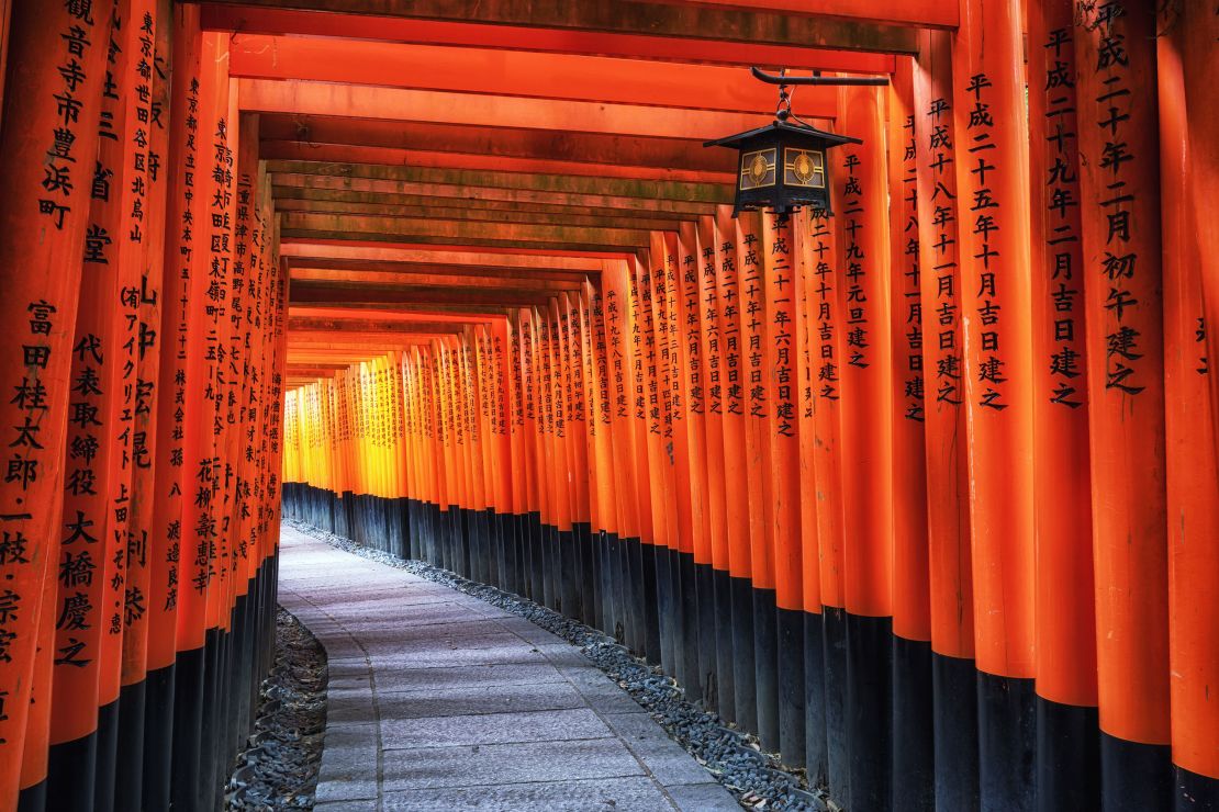 Japan er klar til fuldt genåbnet den 11. oktober. På billedet her: Fushimi Inari Shrine i Japan