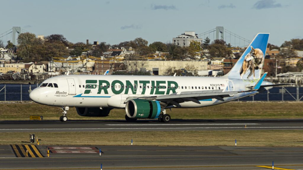 Frontier Airlines skærer flyvninger, efter at rejsen efterspørgslen faldt i marts