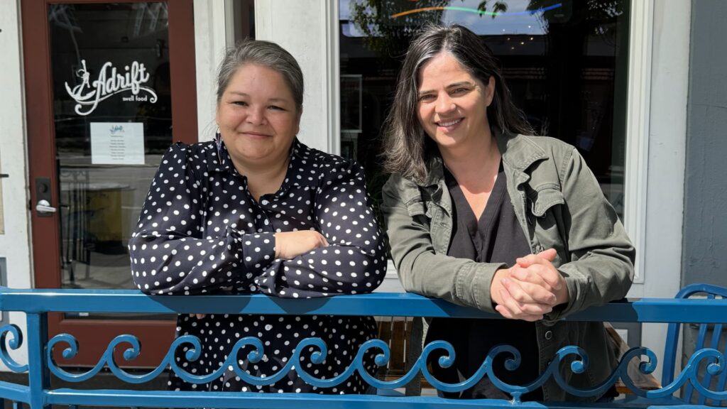 Udenlandsk turistboykot begynder, da virksomheder støtter for indflydelse