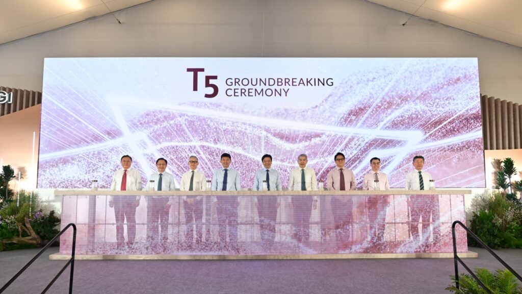 Lufthavnsudvidelsesløb i Asien varmer op med Singapores Changi T5