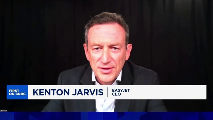 Rejsefterspørgsel ser godt ud til sommeren, men forsyningen er relativt begrænset, siger EasyJet CEO