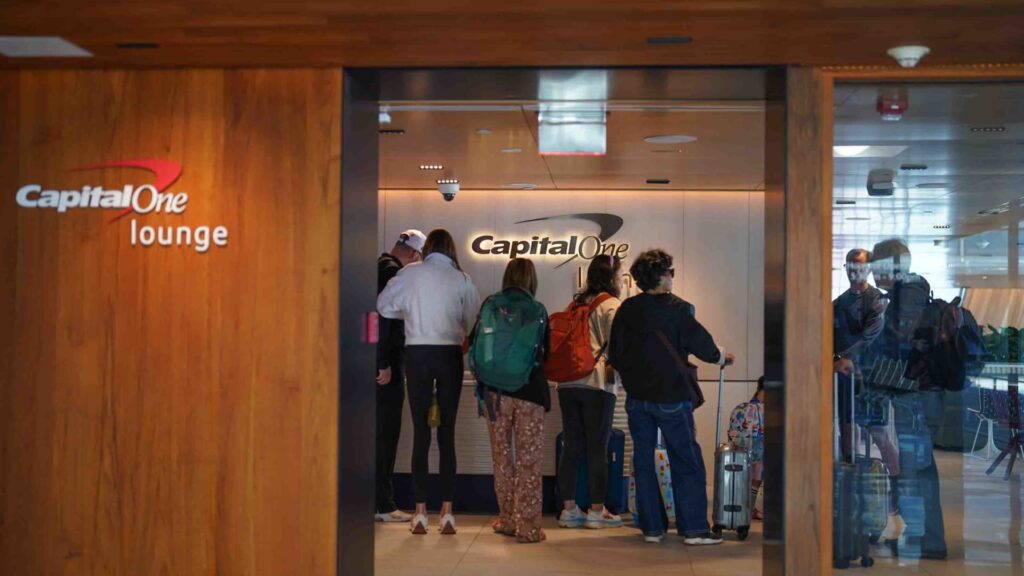 Hvorfor det bliver endnu sværere at komme ind i lufthavnsstuer nu