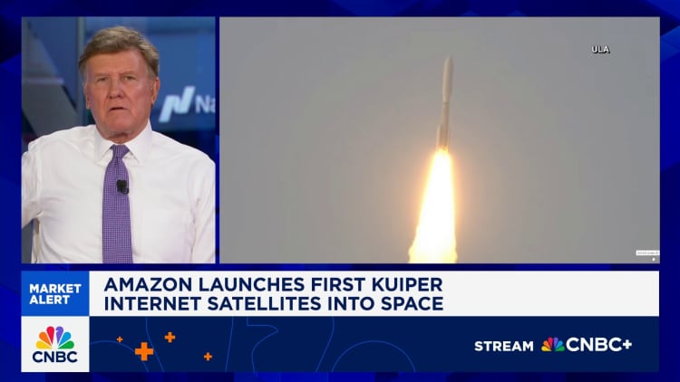 Amazon lancerer de første Kuiper internet -satellitter på rummet
