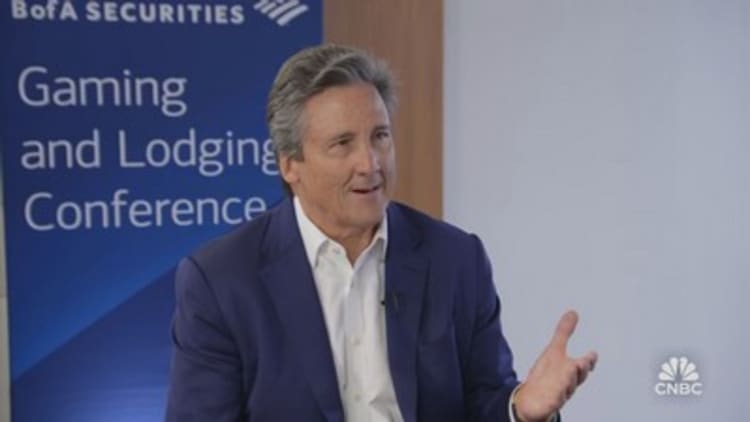 MGM Resorts CEO Bill Hornbuckle om udfordringerne i Vegas, os rejser