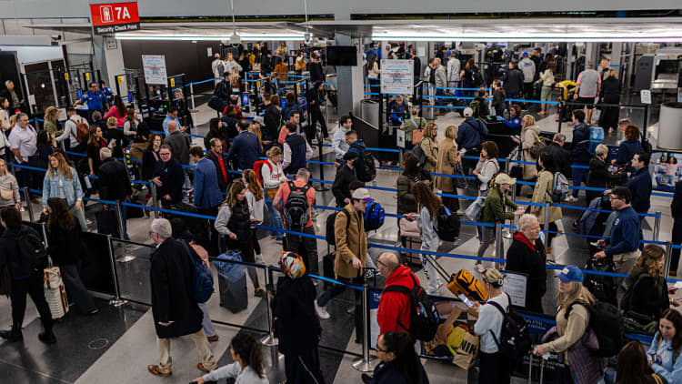 Hvordan regeringens nedlukning vil påvirke dine flyrejseplaner